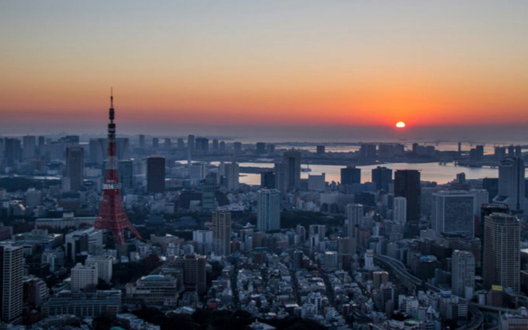 Contempler le « Hastu Hi No De » a Tokyo en 2021